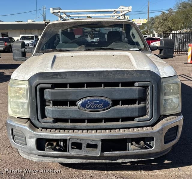Image of Ford F-250 equipment image 1