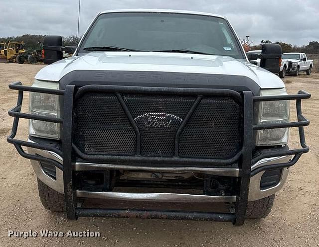 Image of Ford F-250 equipment image 1