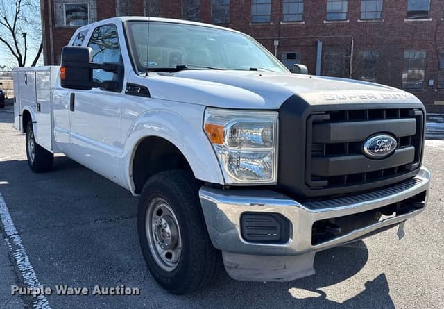 Image of Ford F-250 equipment image 2