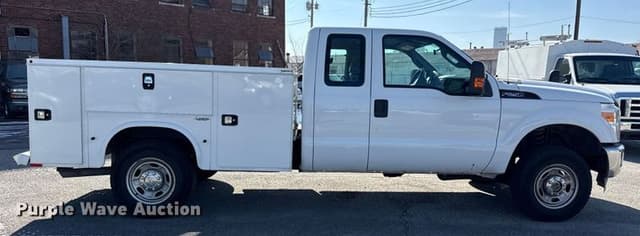 Image of Ford F-250 equipment image 3
