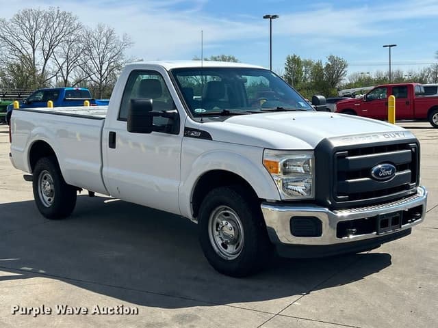 Image of Ford F-250 equipment image 2