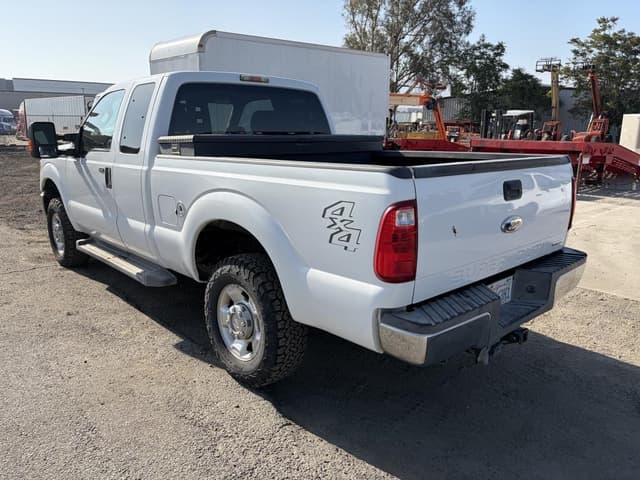 Image of Ford F-250 equipment image 3