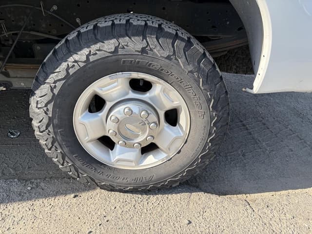 Image of Ford F-250 equipment image 4