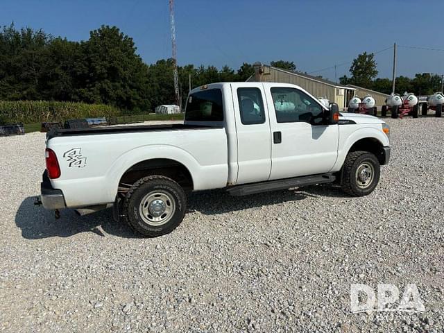 Image of Ford F-250 equipment image 3