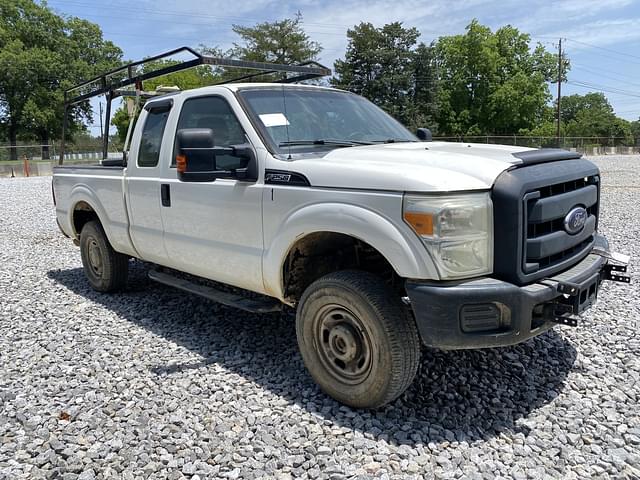 Image of Ford F-250 equipment image 3