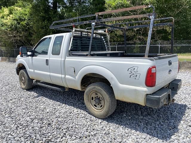 Image of Ford F-250 equipment image 1