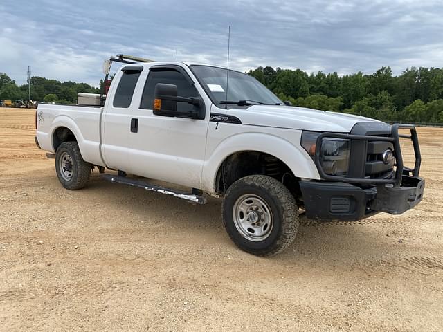 Image of Ford F-250 equipment image 3