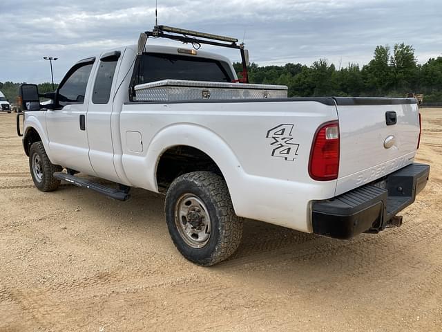 Image of Ford F-250 equipment image 1