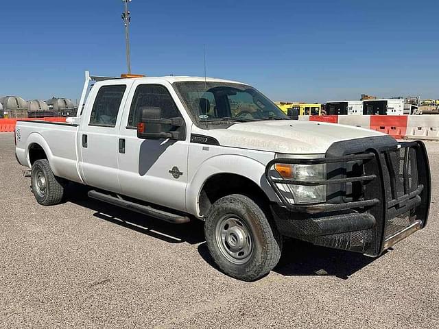 Image of Ford F-350 equipment image 1