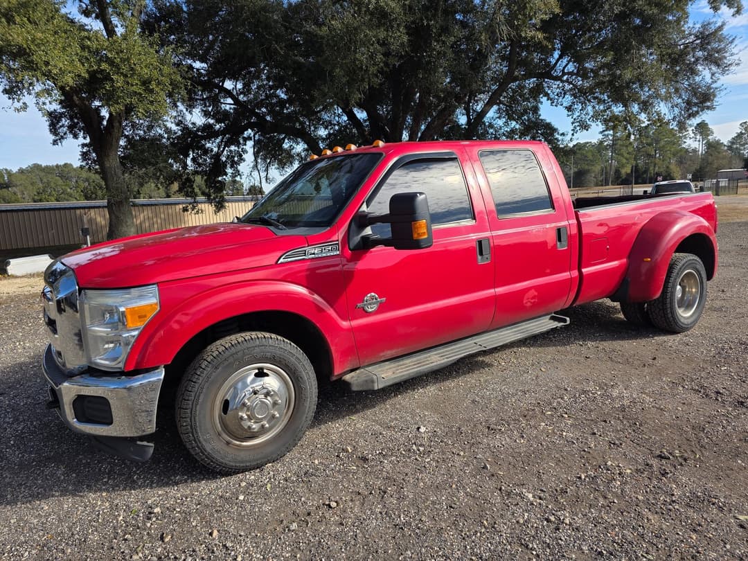 Image of Ford F-350 Primary image