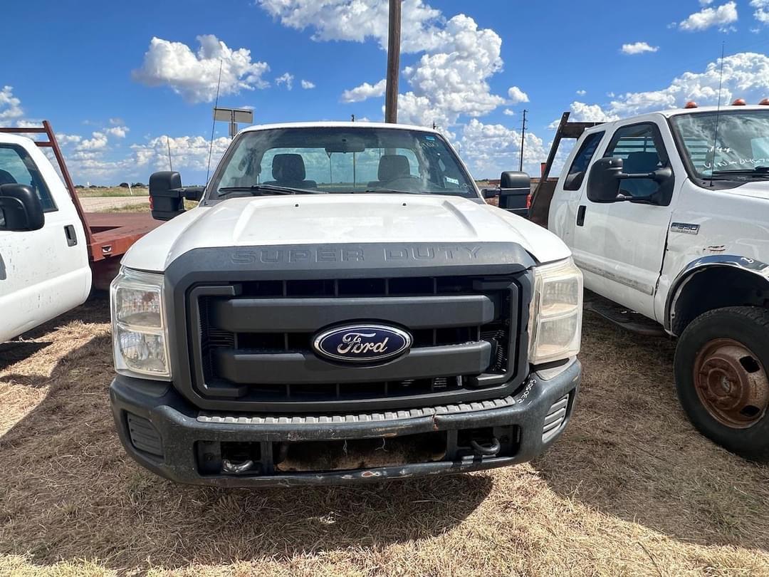 Image of Ford F-350 Primary image