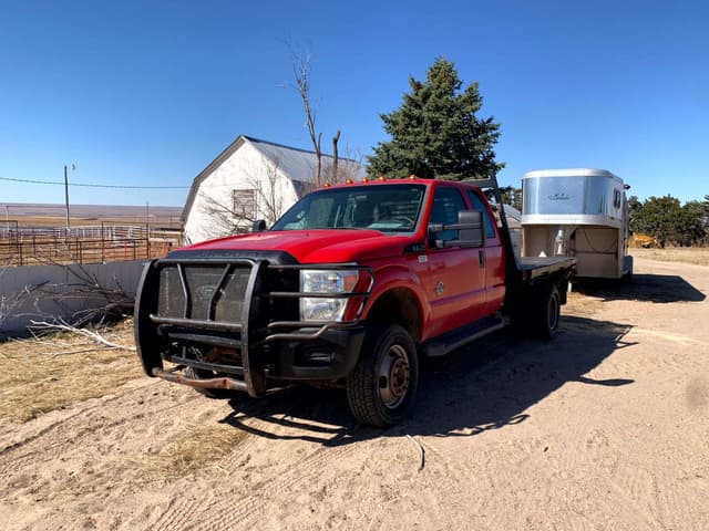 Image of Ford F-350 equipment image 1