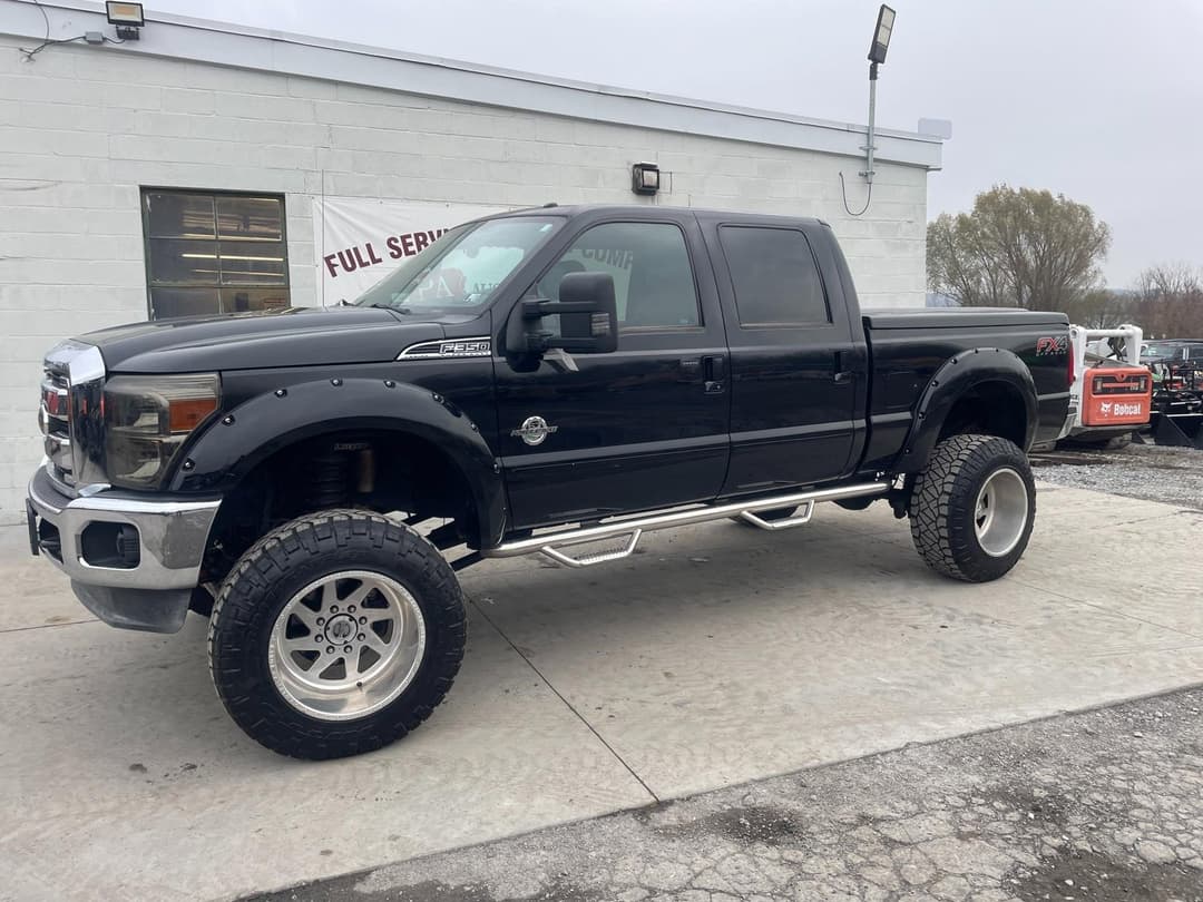 Image of Ford F-350 Primary image