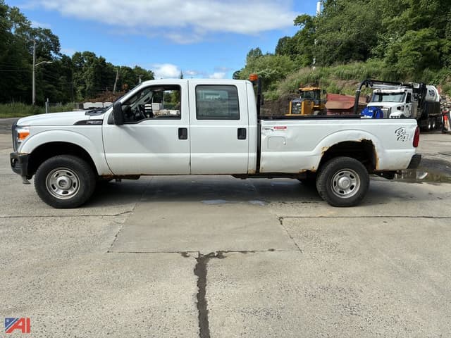 Image of Ford F-350 equipment image 1