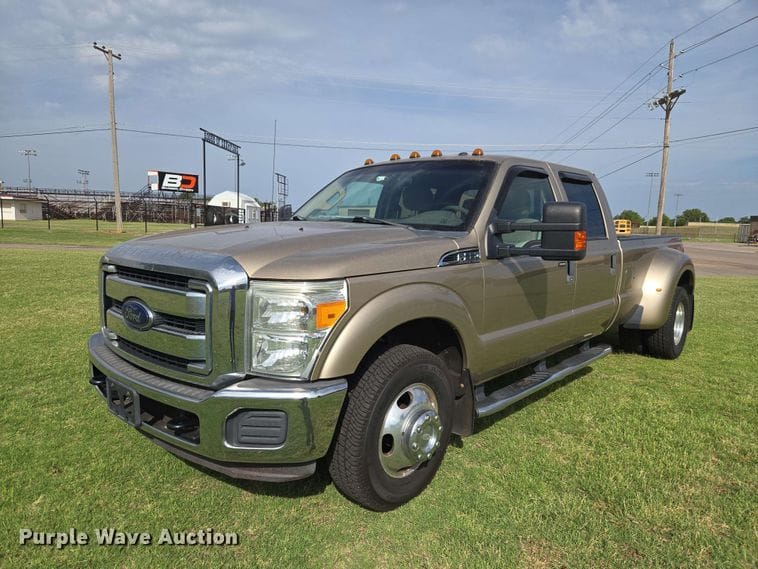 2012 Ford F-350 Equipment Image0
