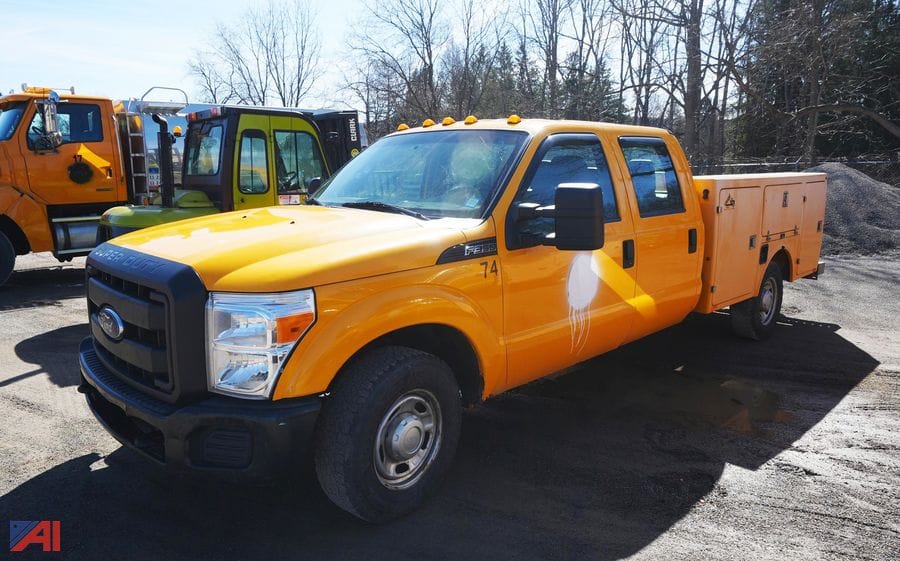 2012 Ford F-350 Equipment Image0
