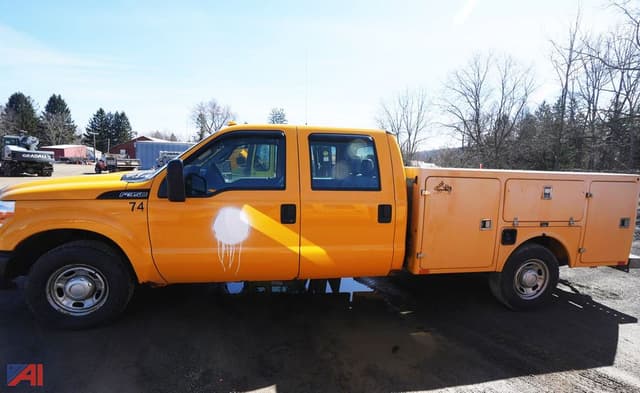 Image of Ford F-350 equipment image 1