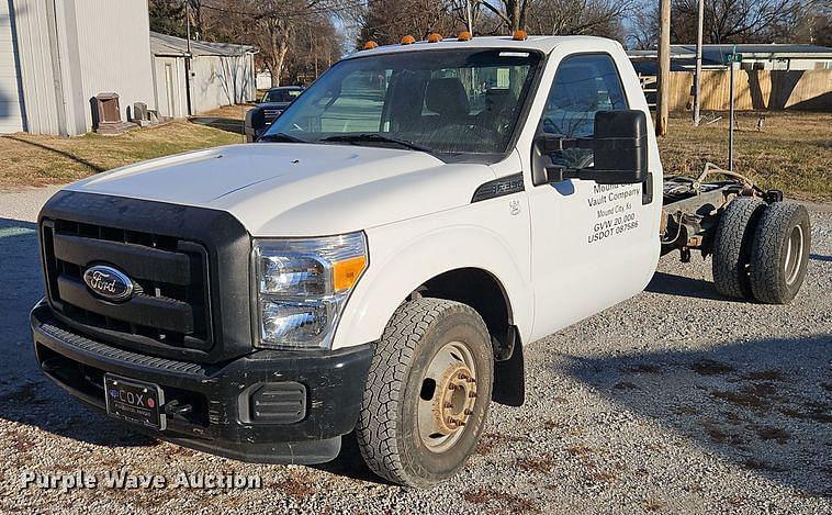 Image of Ford F-350 Primary image