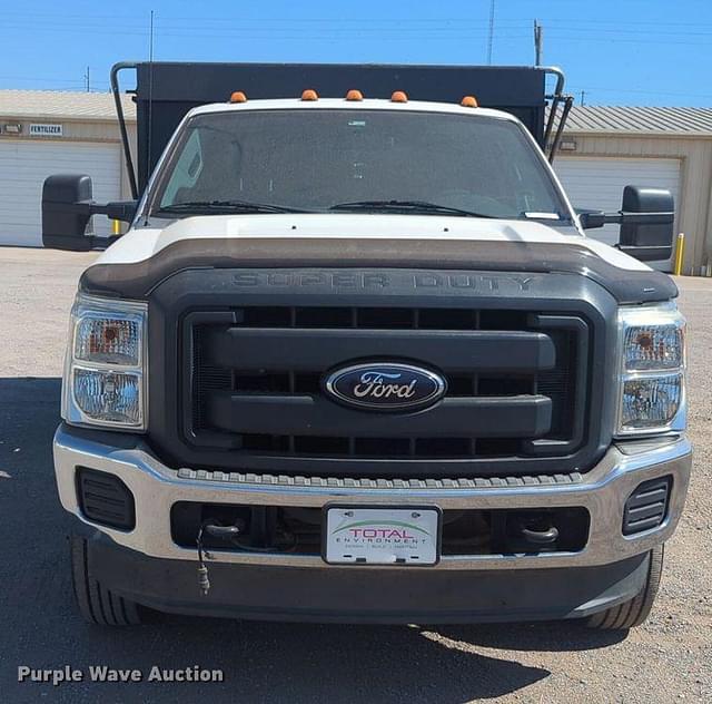 Image of Ford F-350 equipment image 1