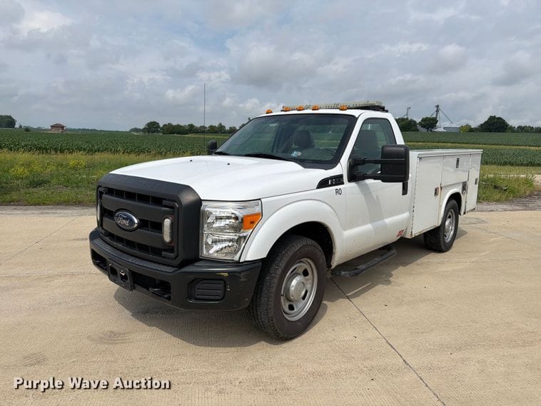 2012 Ford F-350 Equipment Image0
