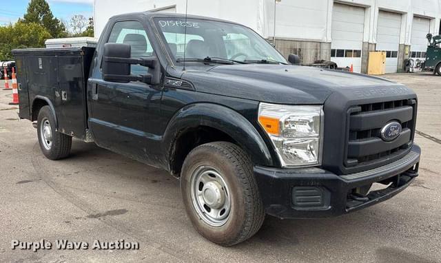 Image of Ford F-350 equipment image 2