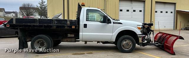 Image of Ford F-350 equipment image 3