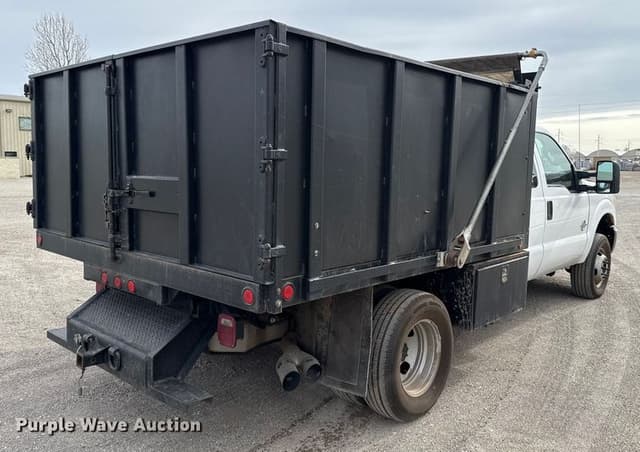 Image of Ford F-350 equipment image 4