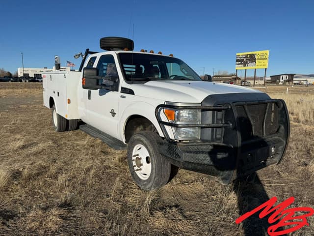 Image of Ford F-350 equipment image 2