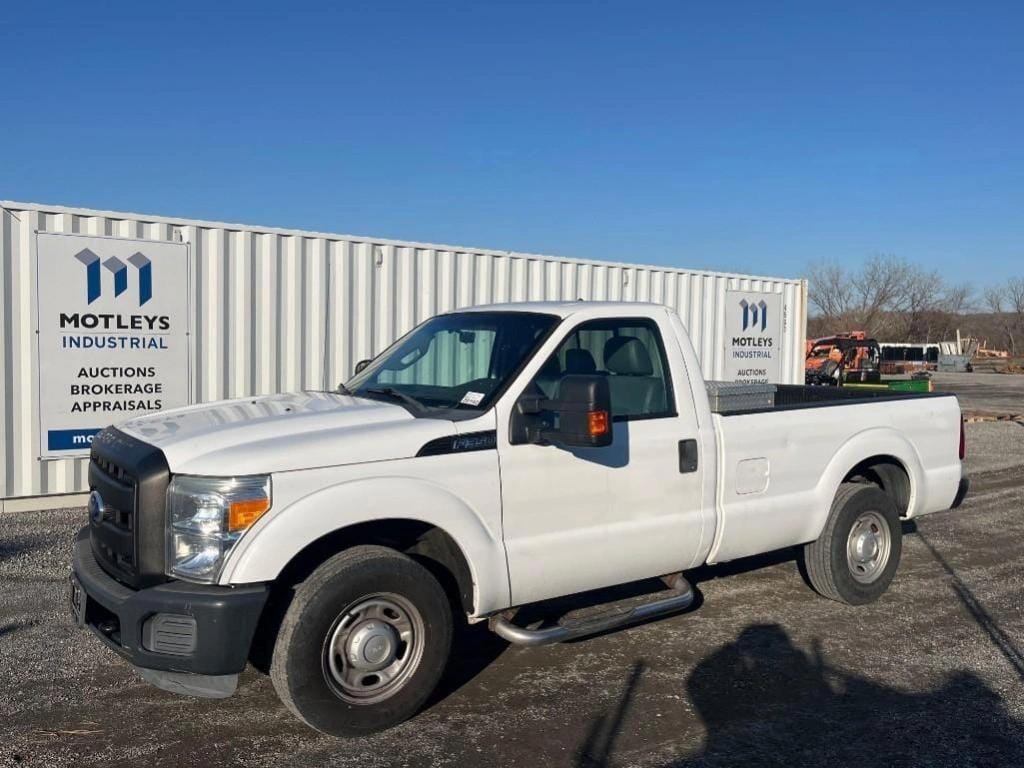 2012 Ford F-350 Equipment Image0
