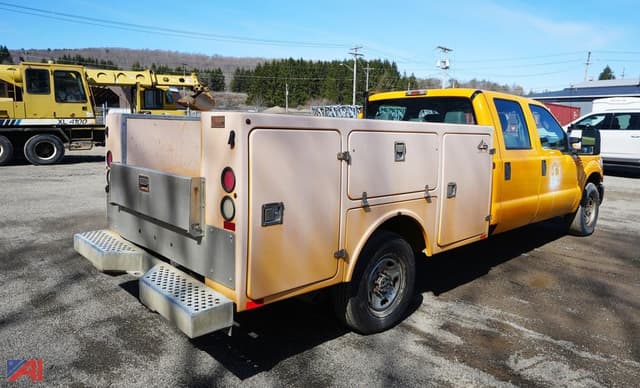 Image of Ford F-350 equipment image 1