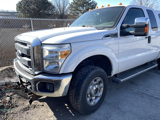 Image of Ford F-350 equipment image 1