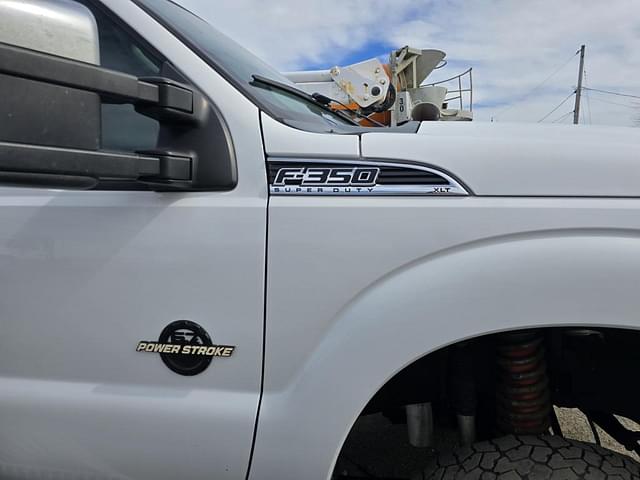 Image of Ford F-350 equipment image 4