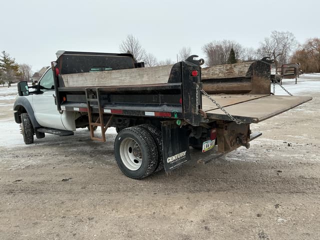 Image of Ford F-450 equipment image 3