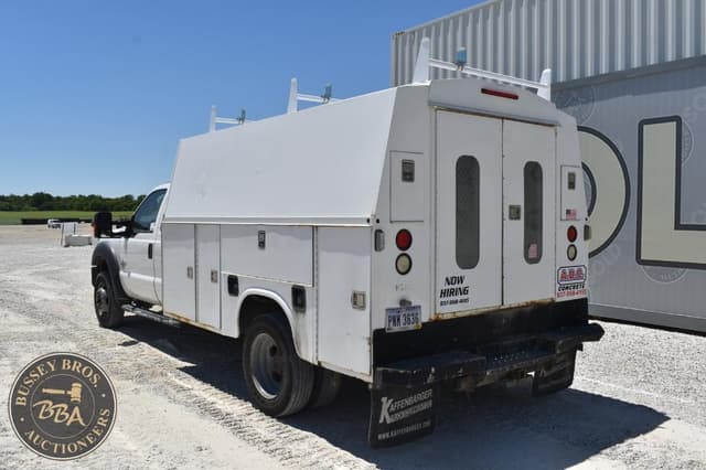 Image of Ford F-450 equipment image 2