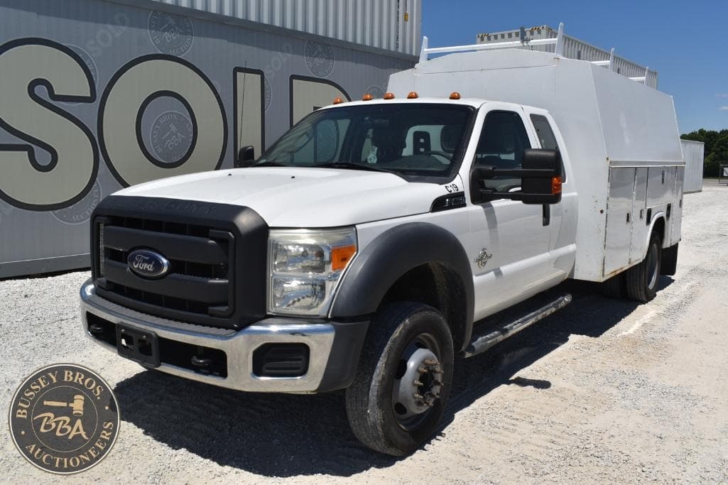 Image of Ford F-450 Primary image