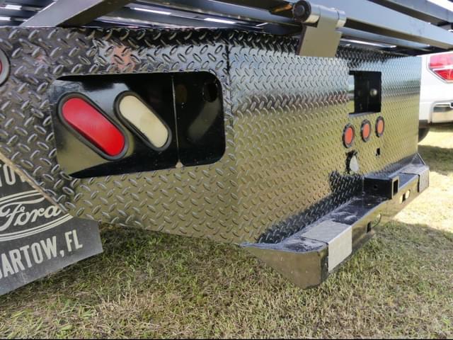 Image of Ford F-450 equipment image 4
