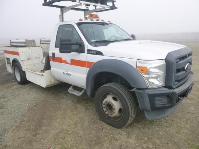Image of Ford F-450 equipment image 1