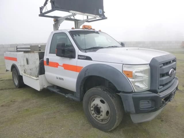 Image of Ford F-450 equipment image 1
