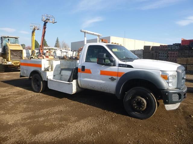 Image of Ford F-450 equipment image 1