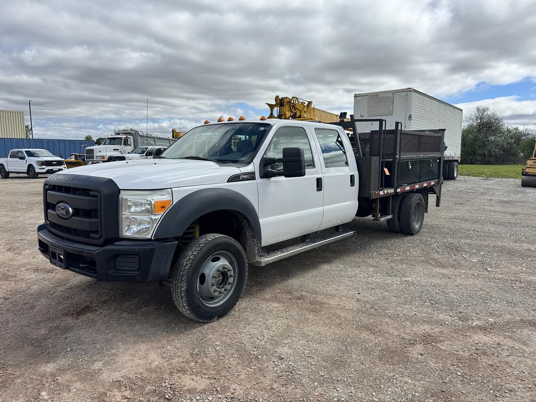 Image of Ford F-450 Primary image