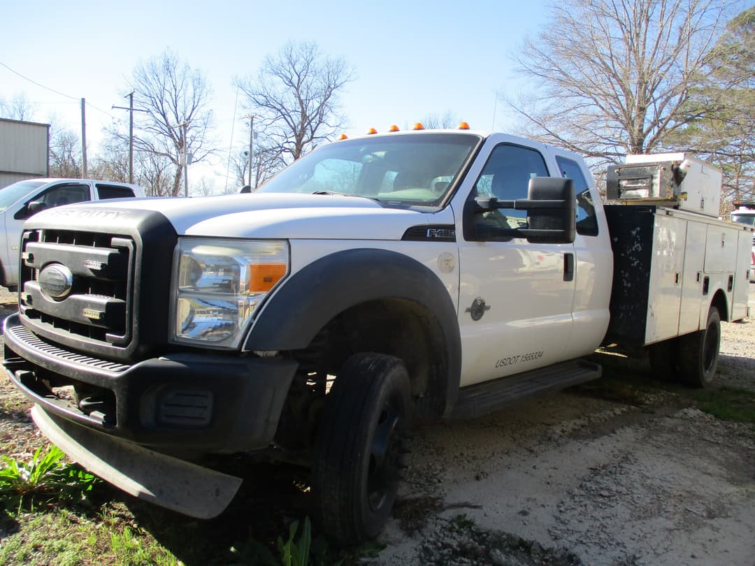 Image of Ford F-450 Primary image