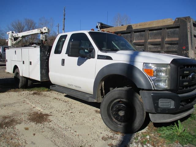 Image of Ford F-450 equipment image 1