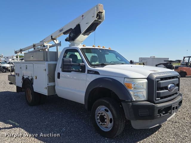 Image of Ford F-450 equipment image 2