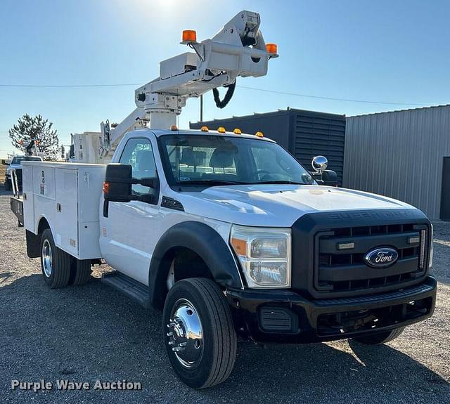 Image of Ford F-450 equipment image 2