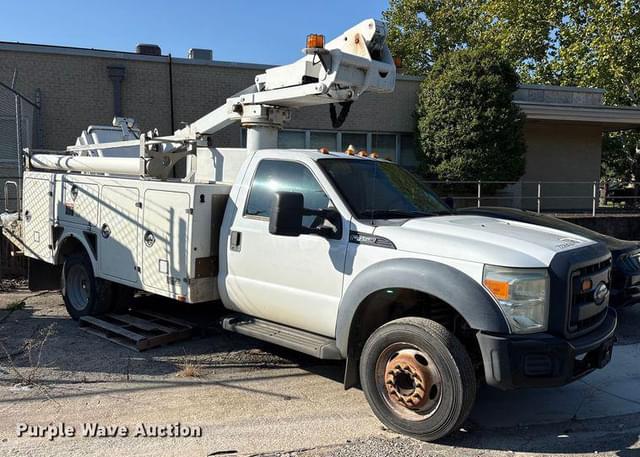 Image of Ford F-450 equipment image 2