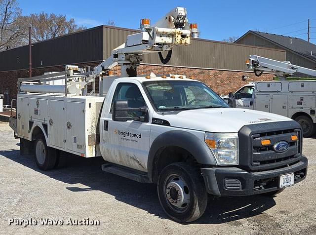 Image of Ford F-450 equipment image 2