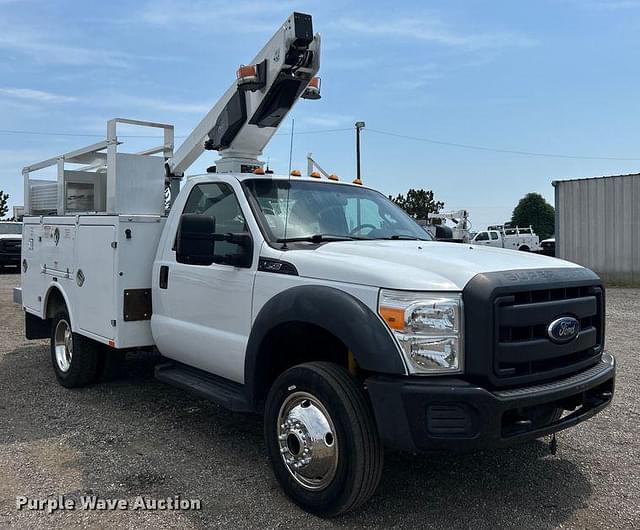 Image of Ford F-450 equipment image 2