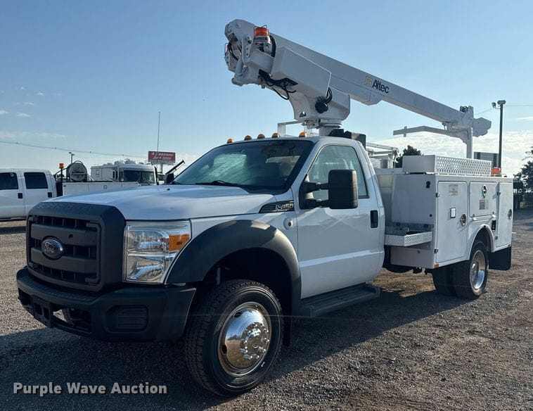 2012 Ford F-450 Equipment Image0