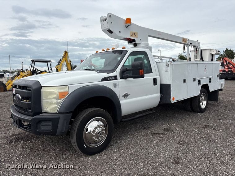 2012 Ford F-450 Equipment Image0