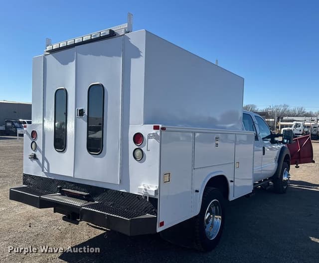 Image of Ford F-450 equipment image 4